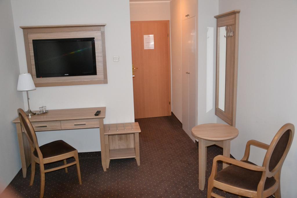 Hotel&Restauracja Złote Runo Góra Kalwaria Habitación foto